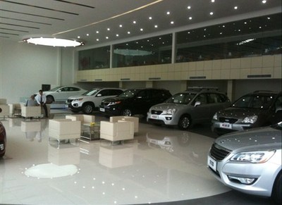 進(jìn)口起亞全球最新標(biāo)準(zhǔn)4S店正式試營業(yè) 創(chuàng)億汽車開啟服務(wù)新篇章